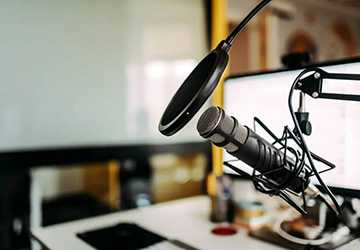 Top 10 Tech Podcasts You Should Listen in 2024